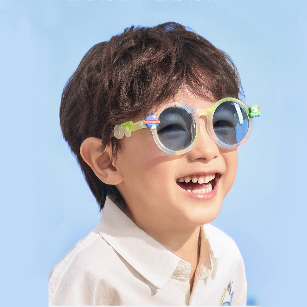 3Fold White Translucent 3d element Frame Anti Ultraviolet Unisex Sunglasses for Toddlers with Pouch Hardcase Storage