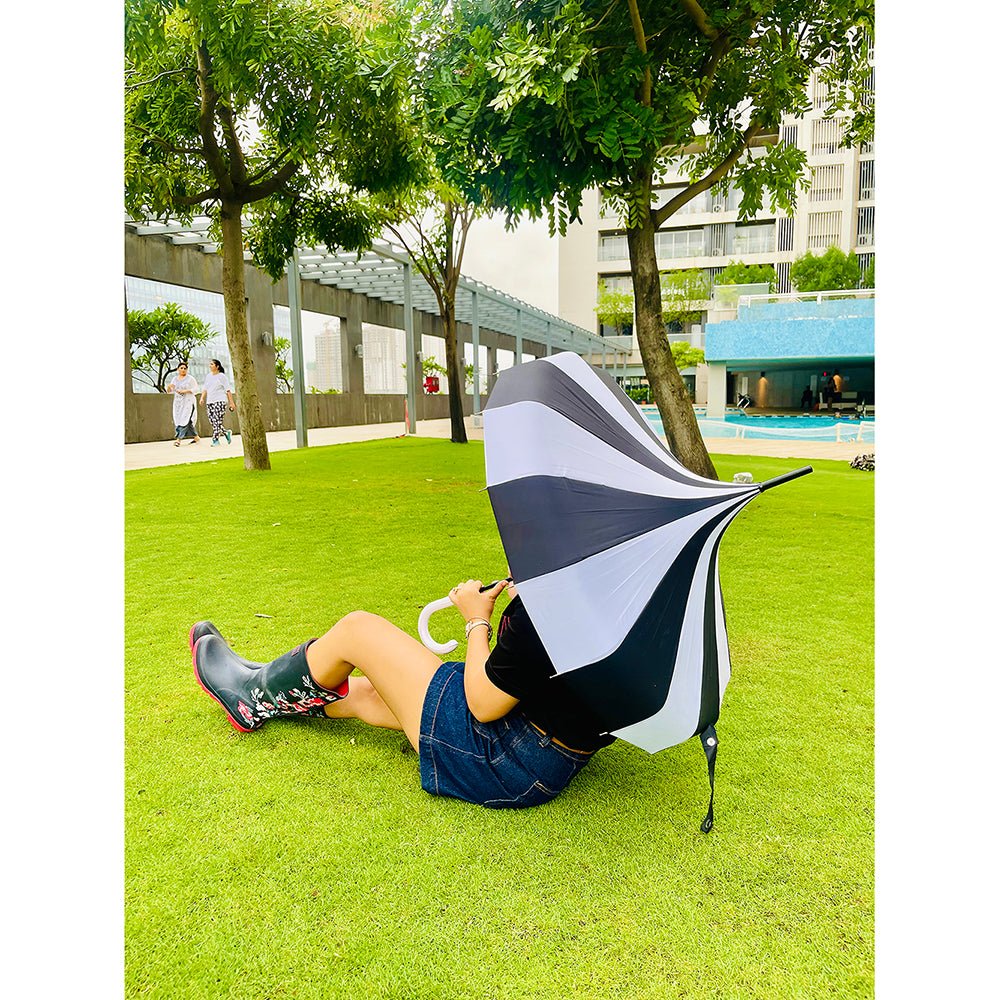 Black & white Pagoda Style Umbrella for Teens and Adults - Little Surprise BoxBlack & white Pagoda Style Umbrella for Teens and Adults