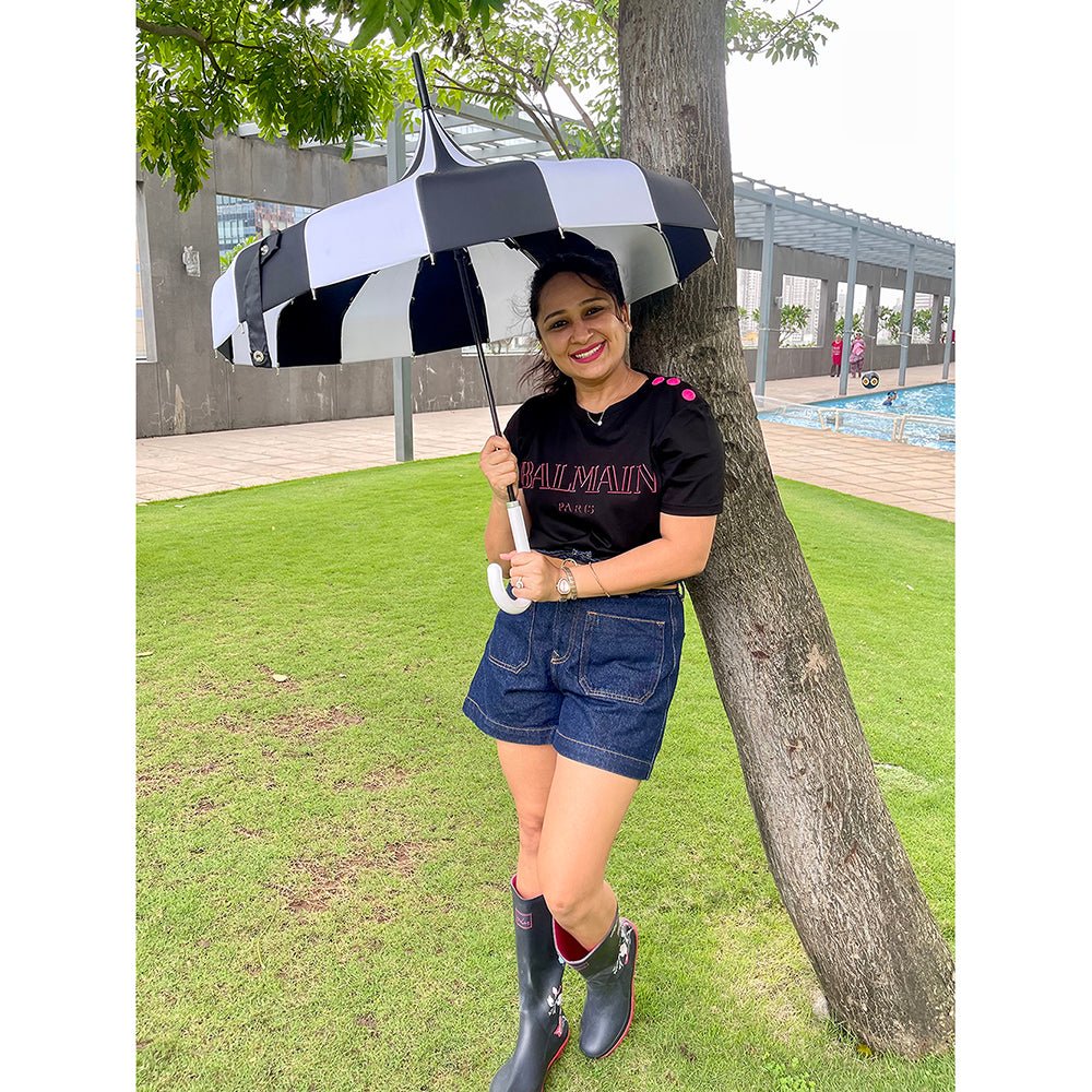 Black & white Pagoda Style Umbrella for Teens and Adults - Little Surprise BoxBlack & white Pagoda Style Umbrella for Teens and Adults