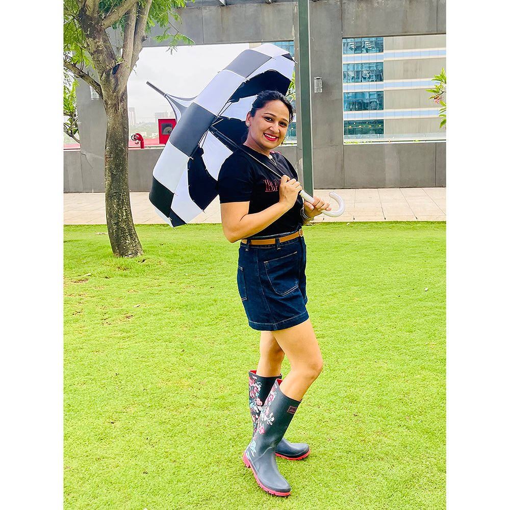 Black & white Pagoda Style Umbrella for Teens and Adults - Little Surprise BoxBlack & white Pagoda Style Umbrella for Teens and Adults