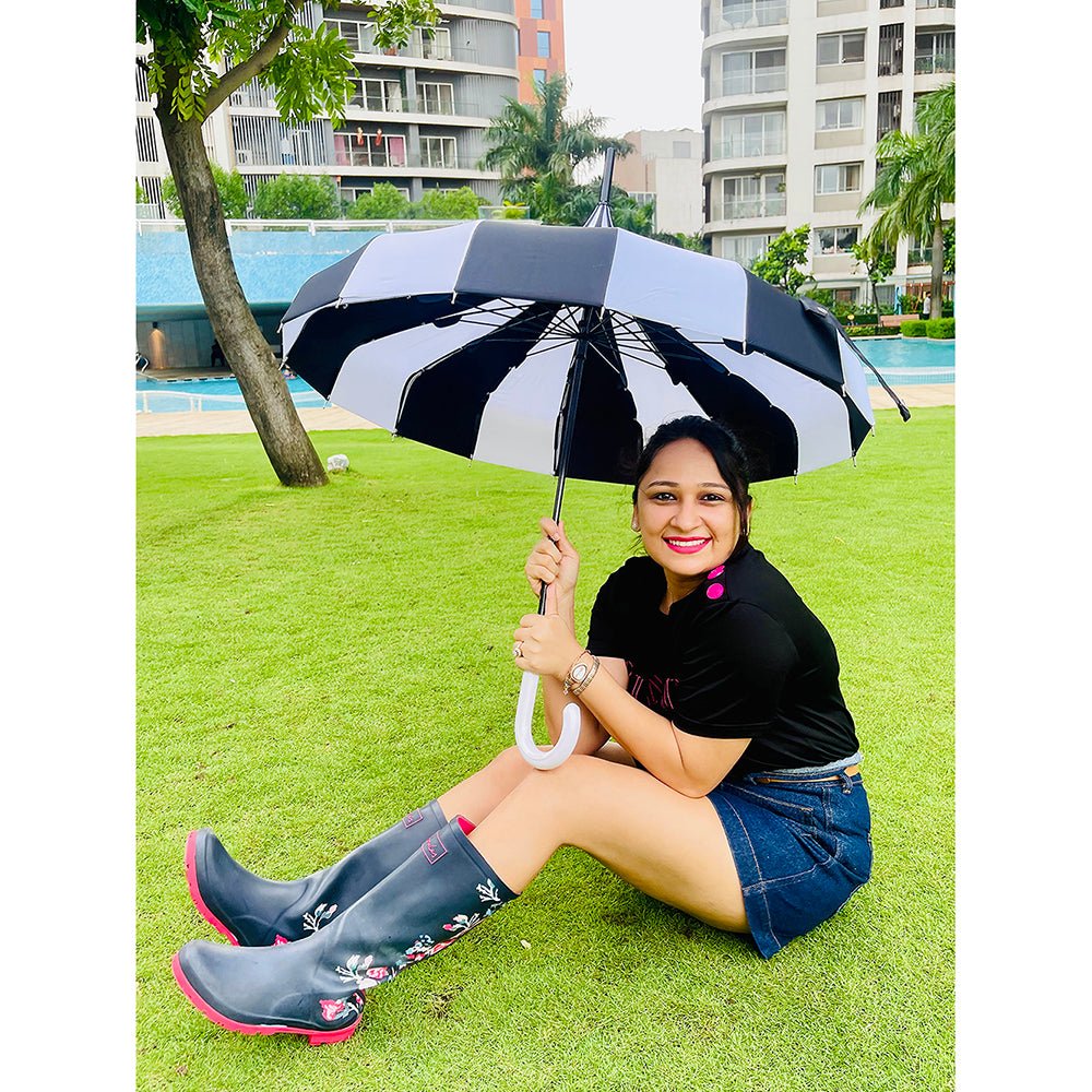 Black & white Pagoda Style Umbrella for Teens and Adults - Little Surprise BoxBlack & white Pagoda Style Umbrella for Teens and Adults