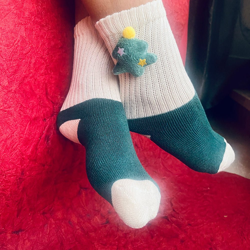 Cream & Green christmas Tree, 3d Pop up chrsitmas Ankle length socks for kids - Little Surprise BoxCream & Green christmas Tree, 3d Pop up chrsitmas Ankle length socks for kids