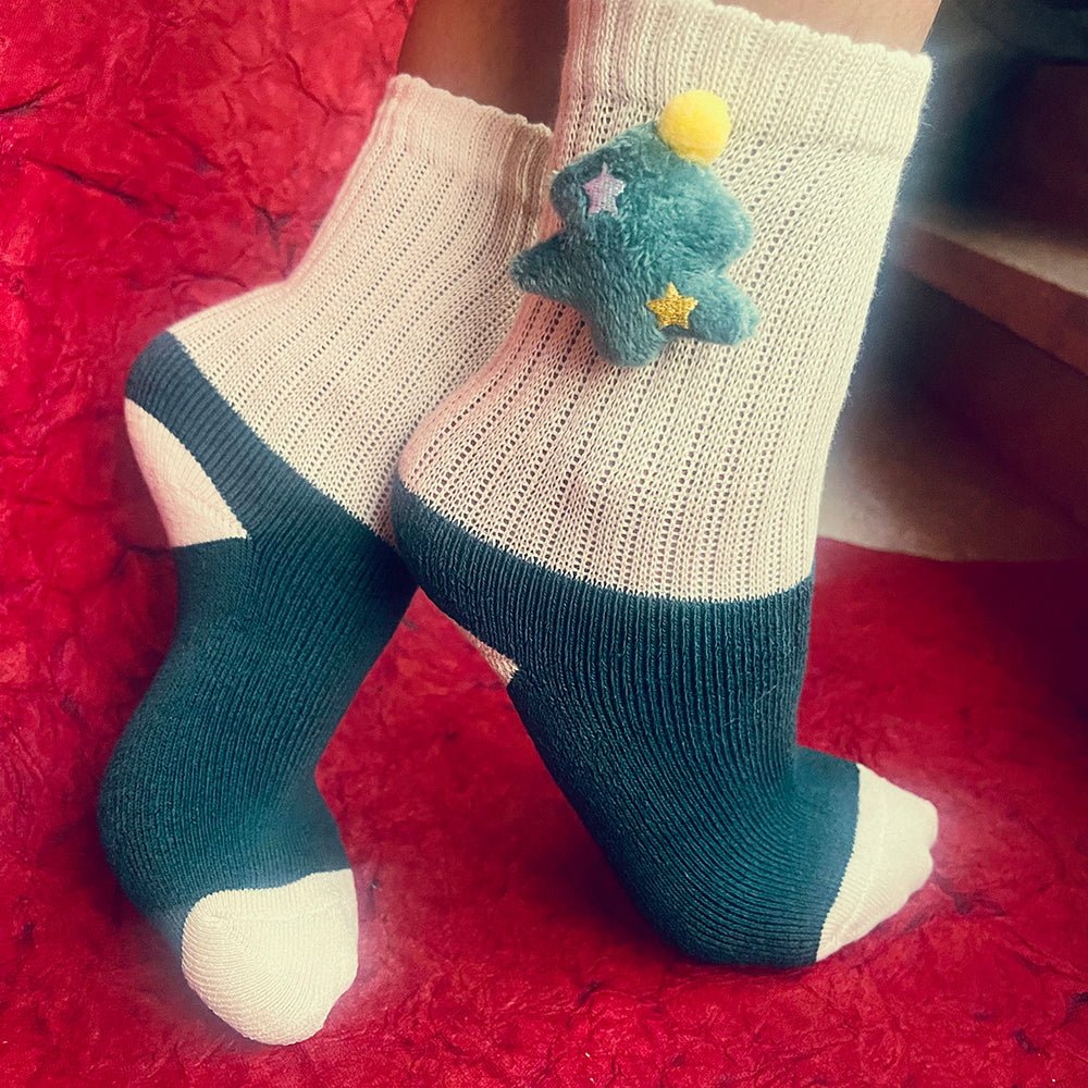 Cream & Green christmas Tree, 3d Pop up chrsitmas Ankle length socks for kids - Little Surprise BoxCream & Green christmas Tree, 3d Pop up chrsitmas Ankle length socks for kids