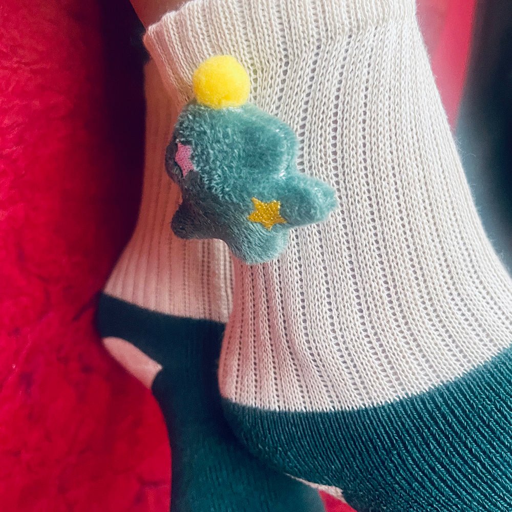 Cream & Green christmas Tree, 3d Pop up chrsitmas Ankle length socks for kids - Little Surprise BoxCream & Green christmas Tree, 3d Pop up chrsitmas Ankle length socks for kids
