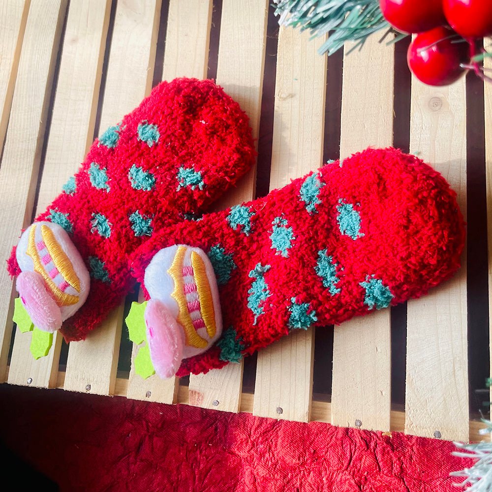 Red Xmas Cake theme Woolen Christmas Socks for Infants (0-12) months - Little Surprise BoxRed Xmas Cake theme Woolen Christmas Socks for Infants (0-12) months