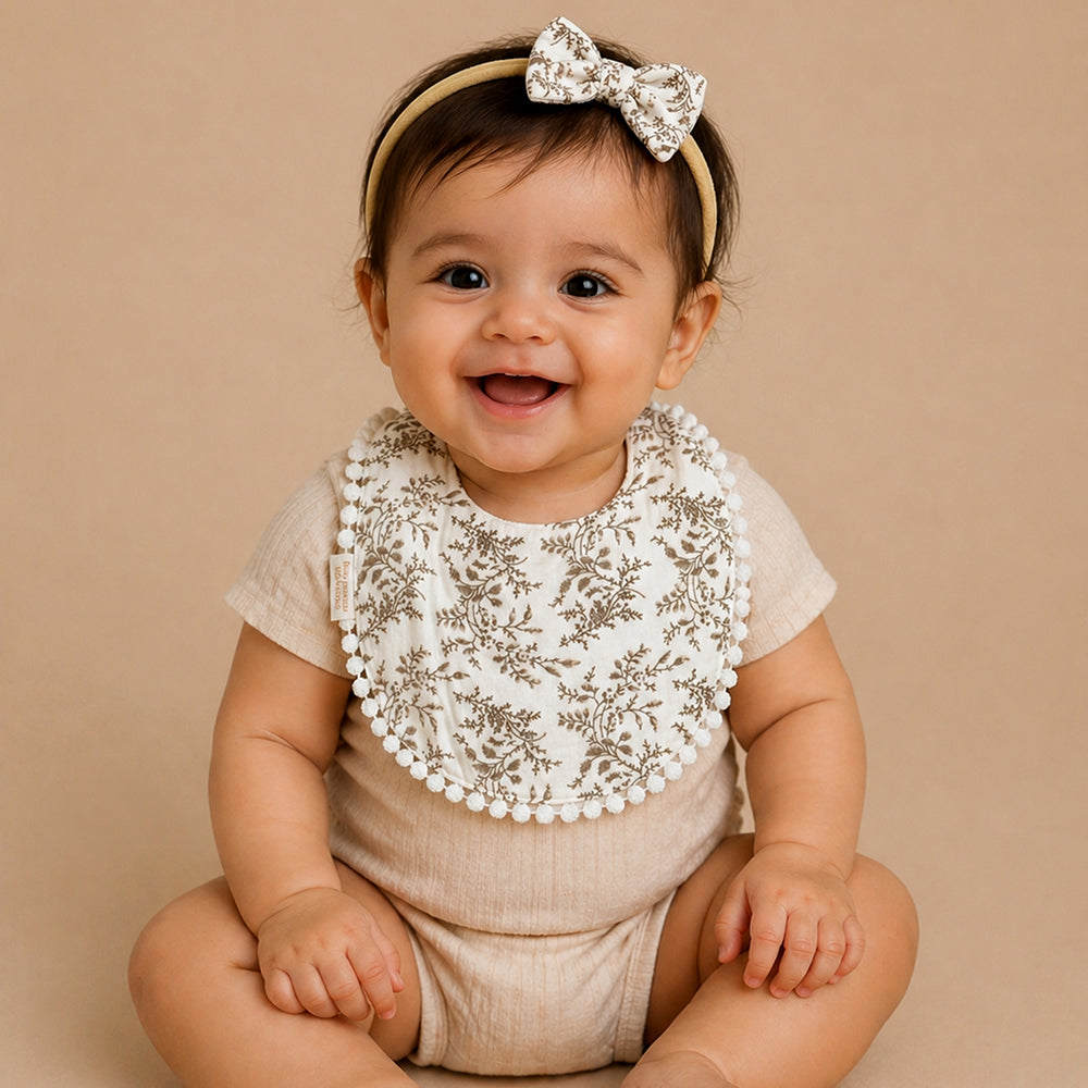 2PCS Set Floral Soft Muslin Adjustable Lace Tie-Up Bibs with Matching Bow Hair Band