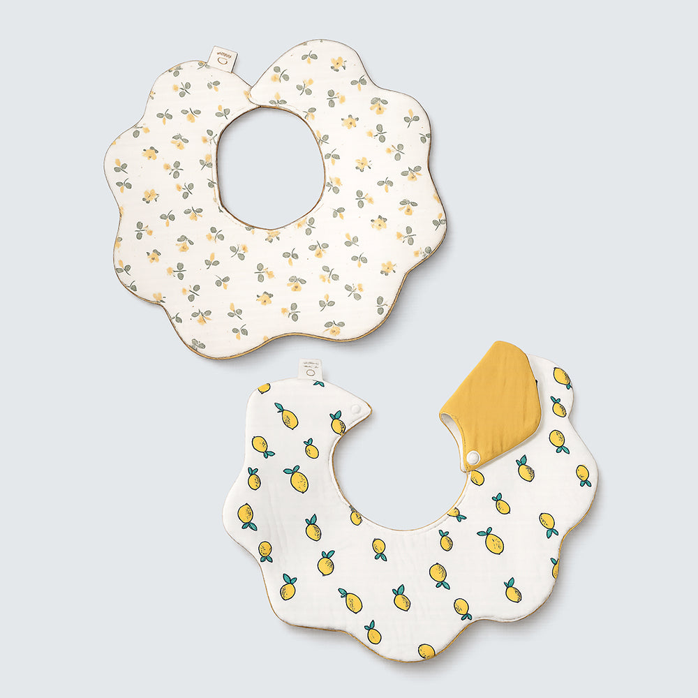 2PCS Set Occur Print Soft Muslin Adjustable Button Closure & Wide Shoulder Size Bibs