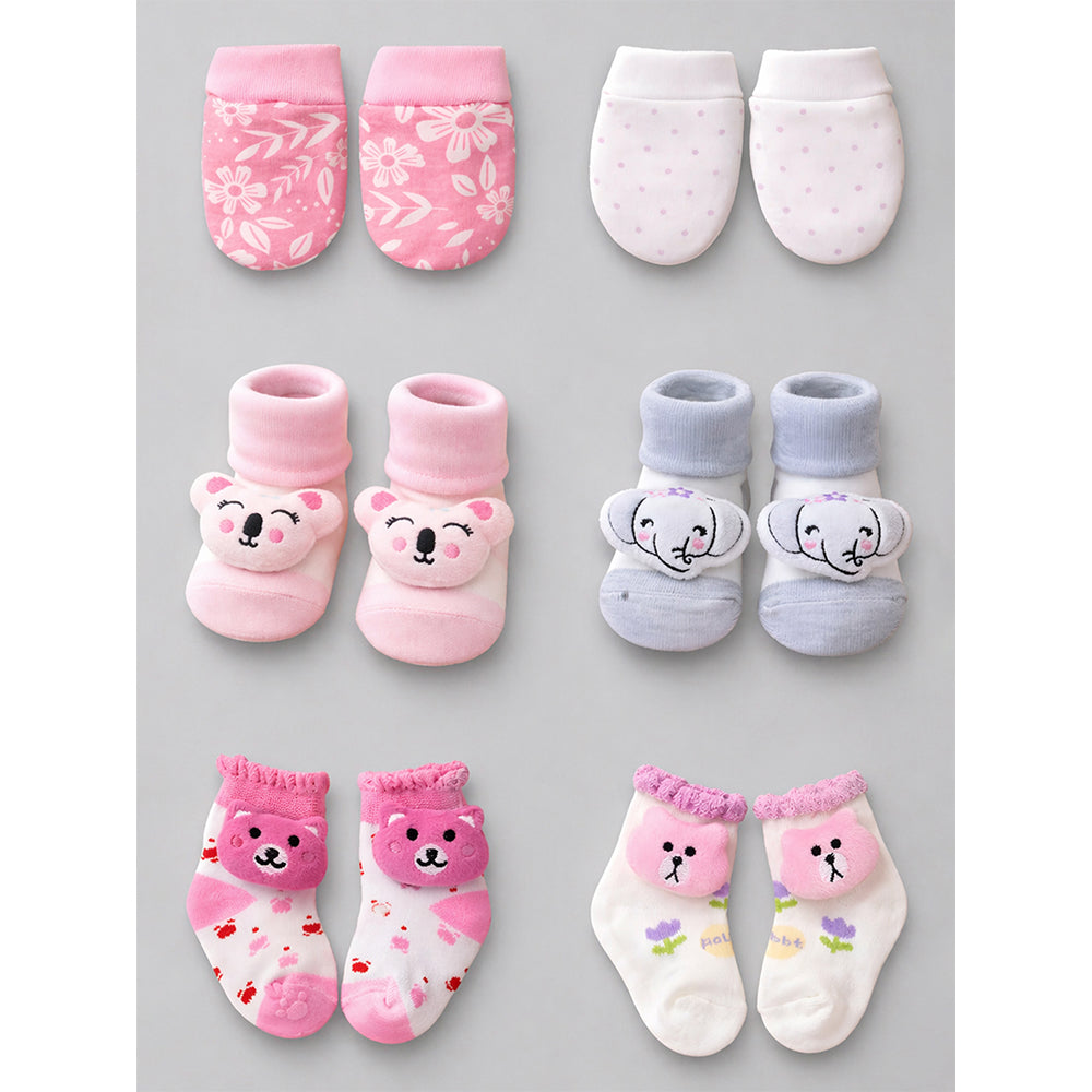 25 pcs, Twin Girls White cane basket themed Newborn Baby Boy, All Season wear,Gift Hamper set, 0-6 months