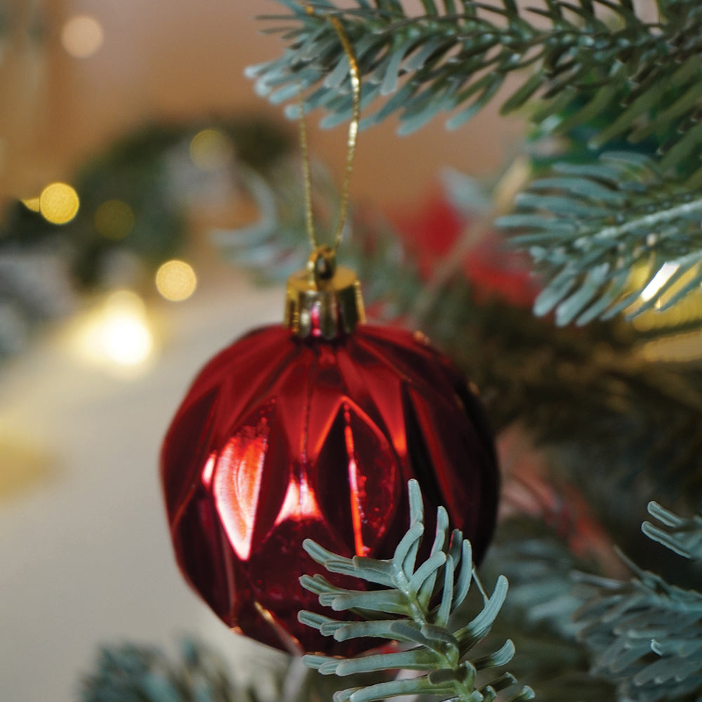 26 pcs Broad Pointed Red White themed Christmas Balls tree hanging, XMAS Decoration set.