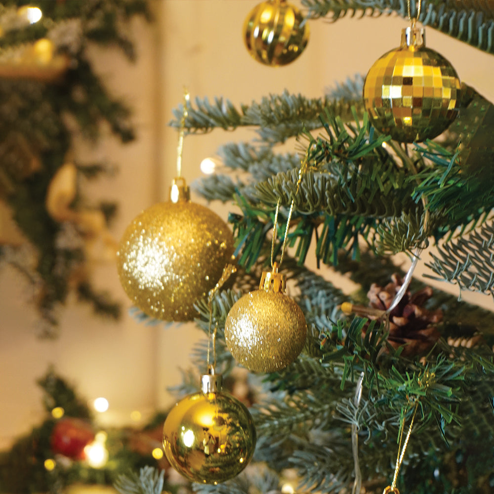 42 pcs  Gold Shiny Mix themed Christmas Balls tree hanging, XMAS Decoration set.