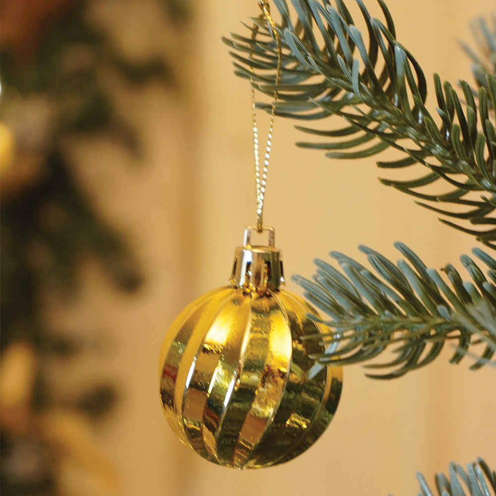 42 pcs  Gold Shiny Mix themed Christmas Balls tree hanging, XMAS Decoration set.