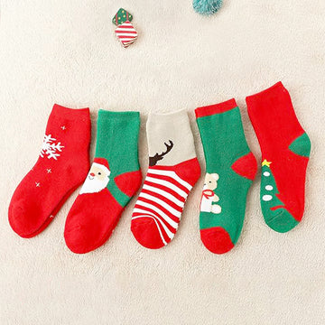 Red & Green Christmas Ankle Length Socks For Kids-Set Of 5 Pcs