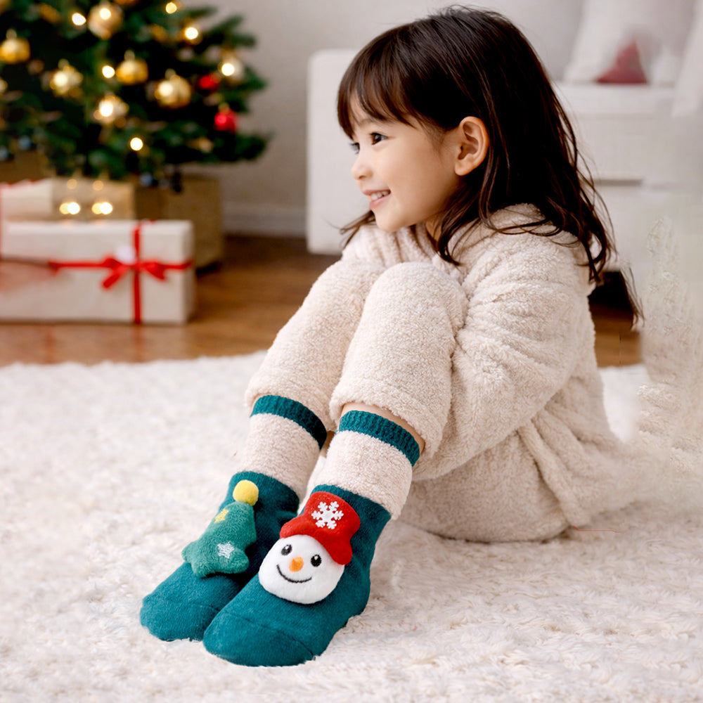 Green Snowman & Tree Christmas Themed Ankle Length Socks For Kids