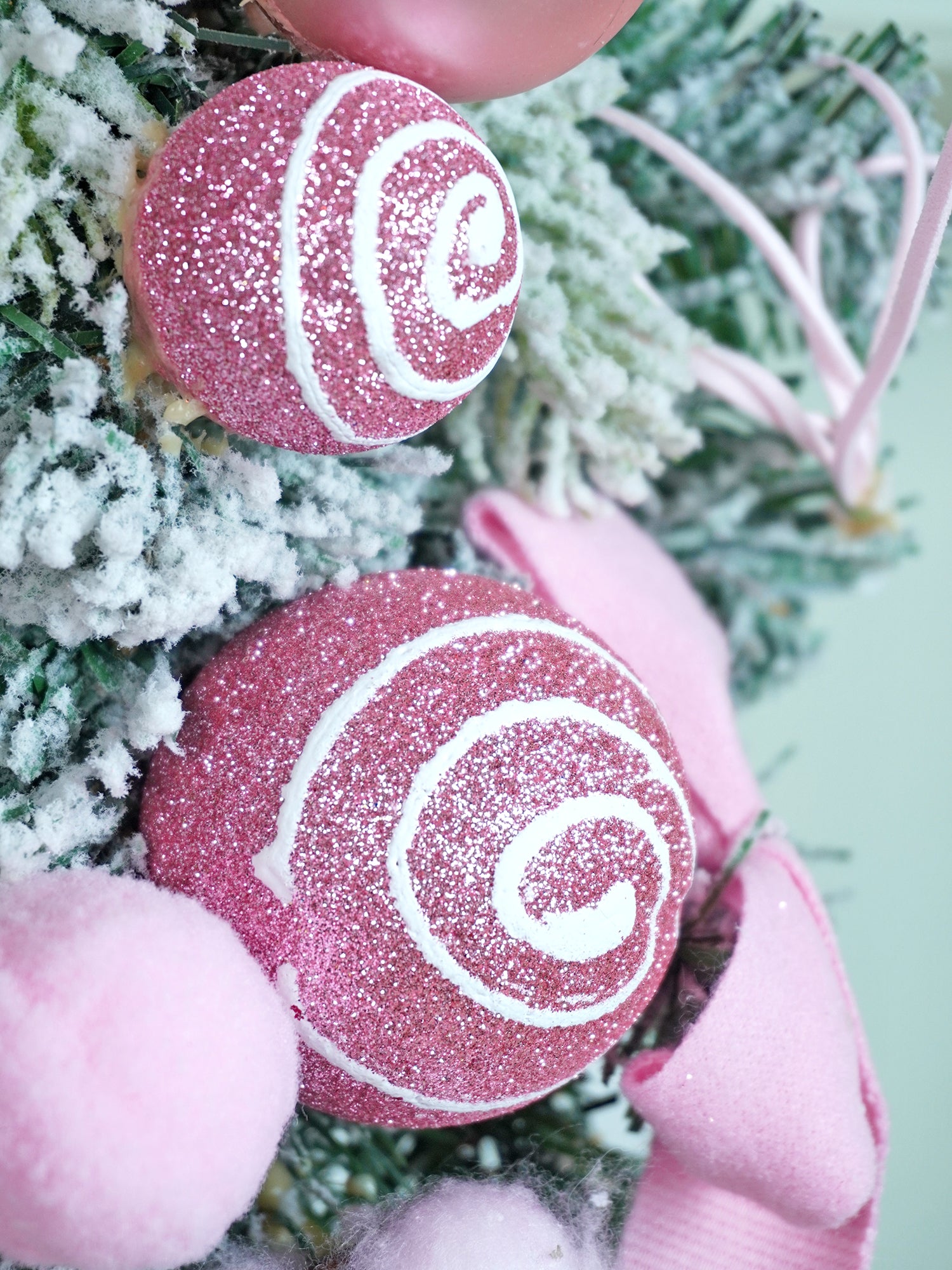 Pastel pink & White Swirl artificial Bushy Christmas Wreath for wall, Door and Tree Christmas Décor,18 inches