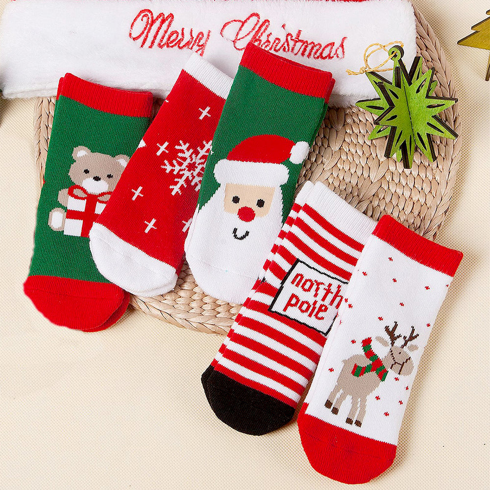 Red Green White Themed Christmas Ankle Socks Set Of 5 Pcs