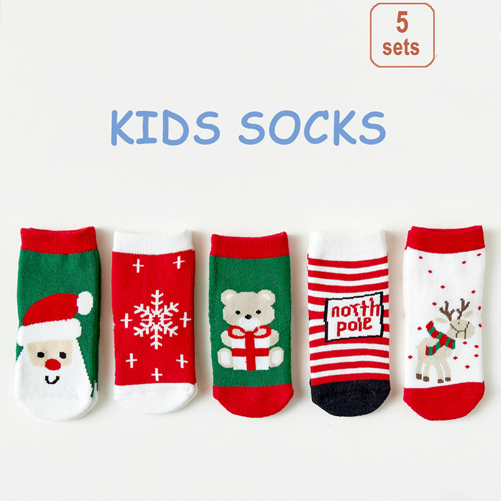Red Green White Themed Christmas Ankle Socks Set Of 5 Pcs
