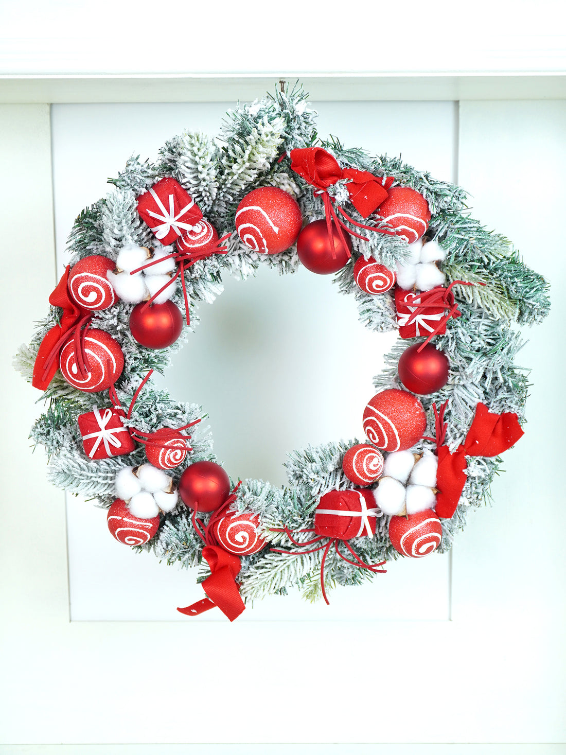 Red & White Swirl artificial Bushy Christmas Wreath for wall, Door and Tree Christmas Décor, 18 inches