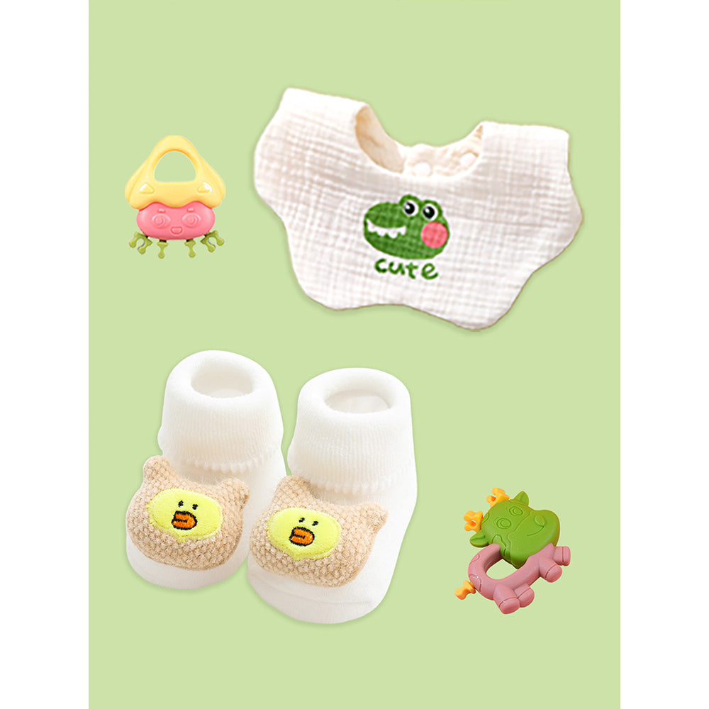 20 pcs Green Tall Giraffe Birthday Gift Hamper set for Baby with travelling Suitcase, Winterwear