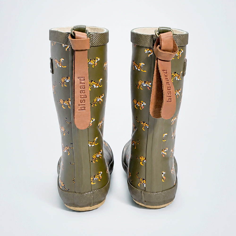 Ms. Maya Hong , flexible  Rubber Rain Gumboots for Kids