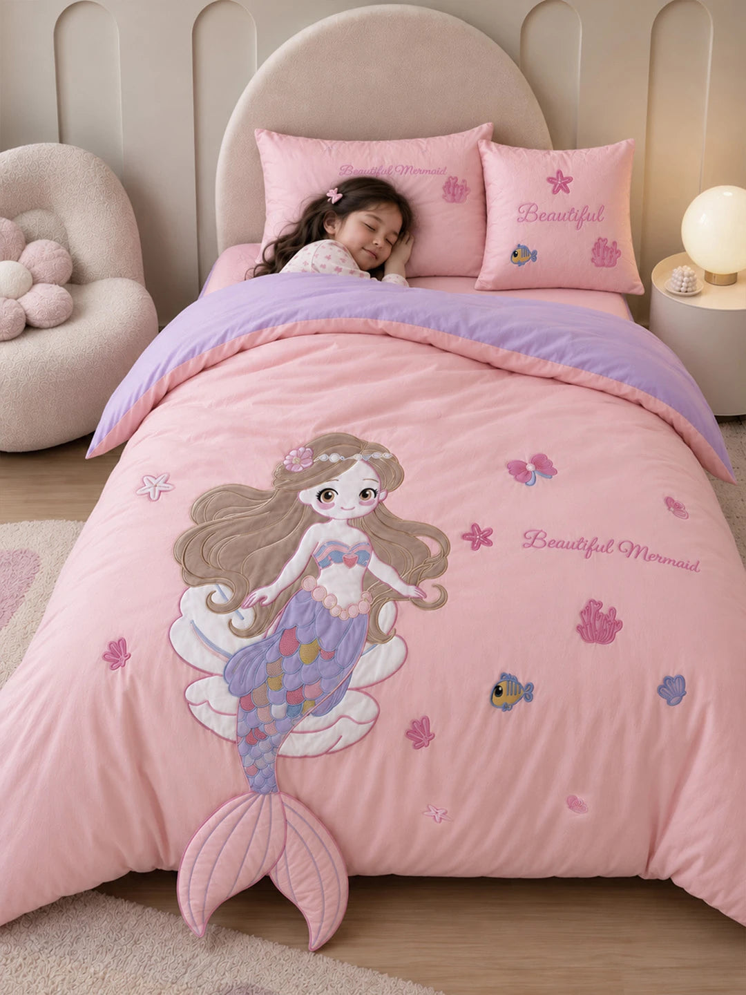 4 pcs Beautiful Mermaid Princess Theme Luxe Embroidered & 3D hanging collection of Single bed comforter, 1 flat bedsheet, 2 pillow covers entire Bedding Set for Single Size Bed.