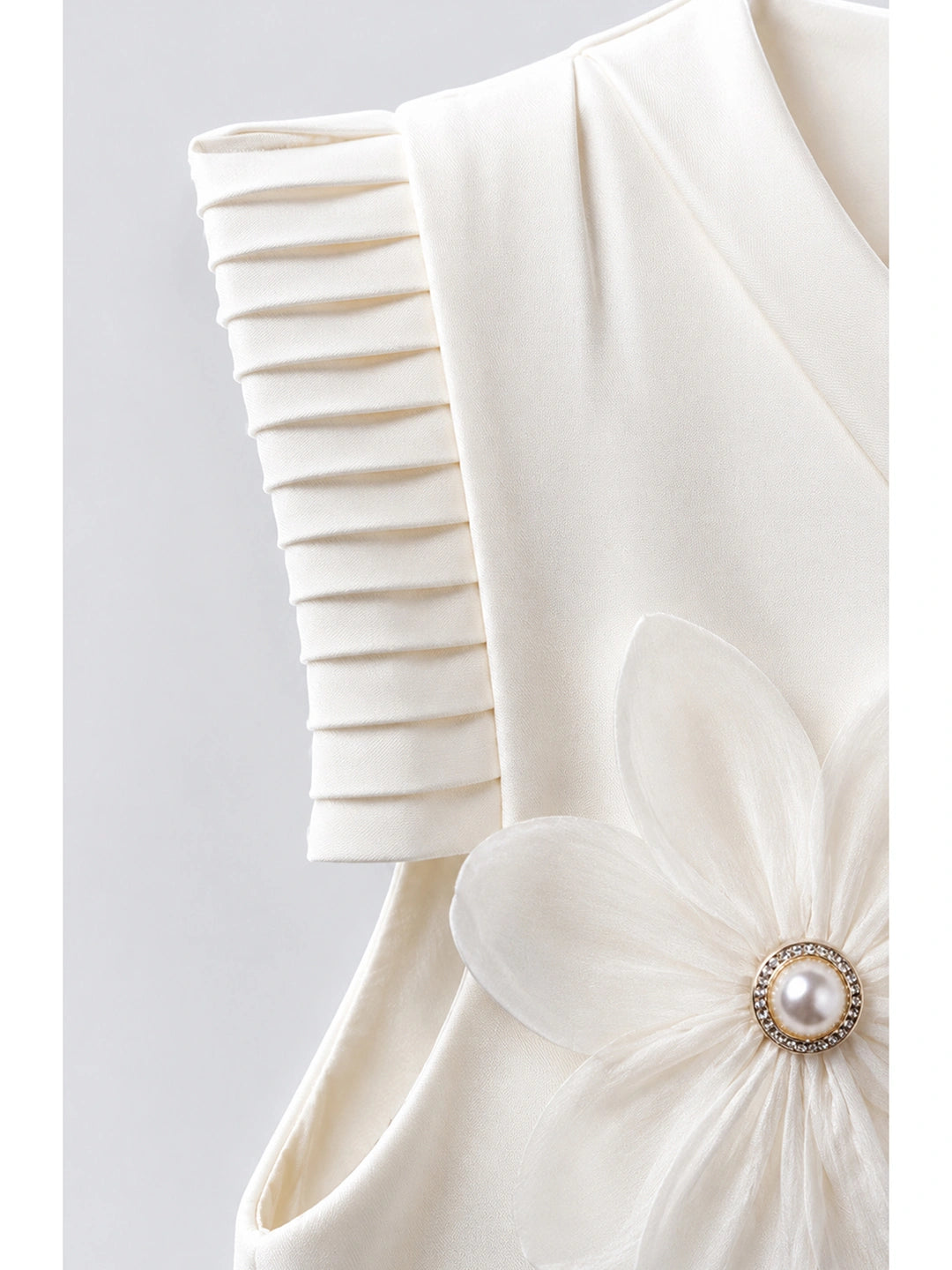 Cream 3D Floral Dress with Detachable Black Bow & Crown Brooch for Girls