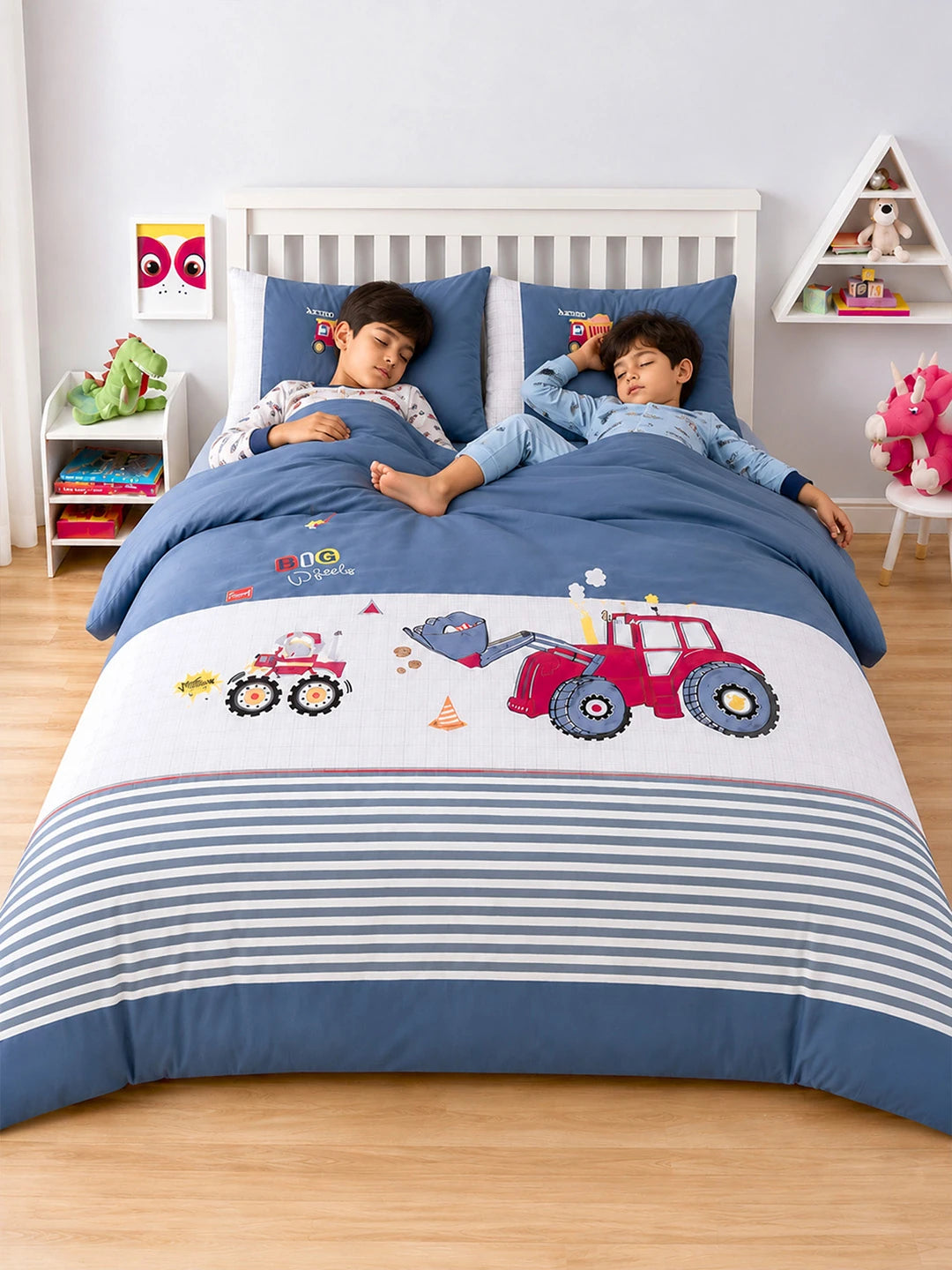 4 pcs Red Tractor theme, Luxe Embroidered collection of Double Bed Comforter, flat bedsheet, 2 pillow covers entire Bedding Set for King Size Bed.
