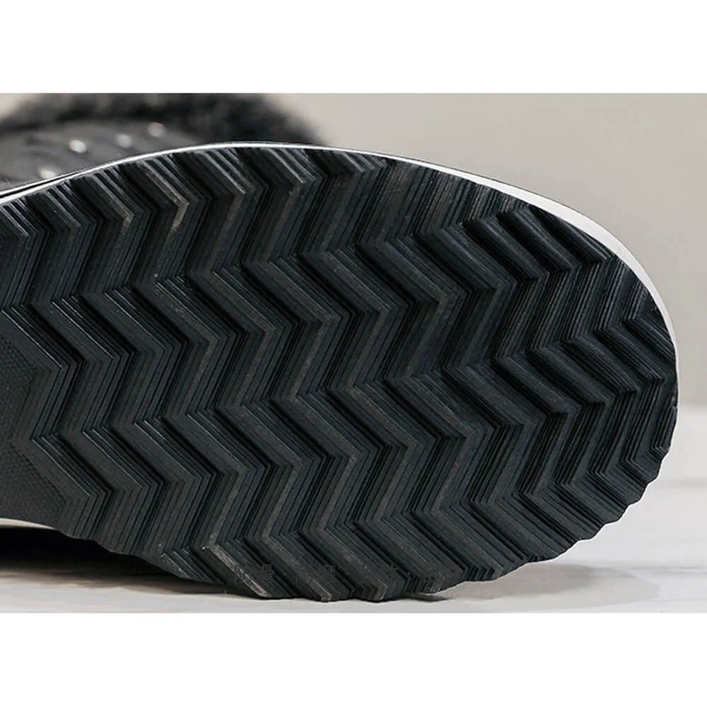 Grey Criss Cross Women Winter/Snow Boots