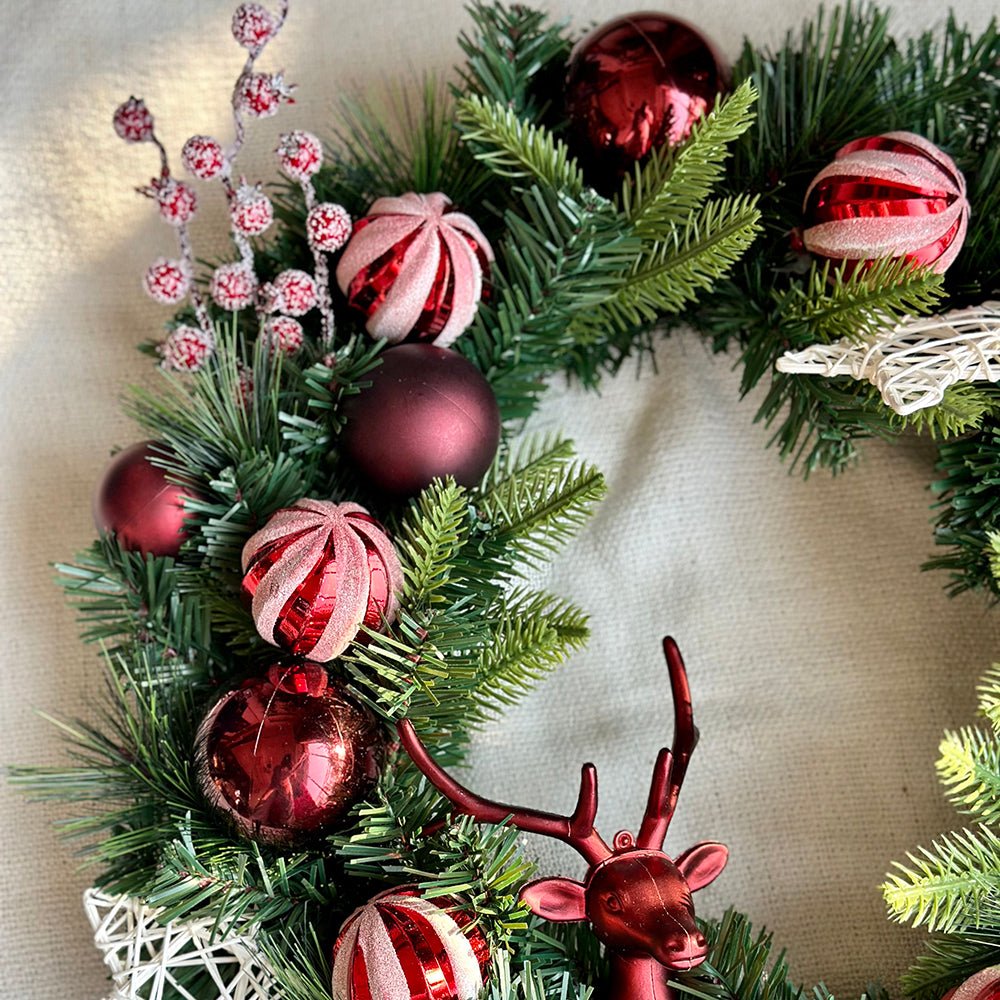 Maroon Reindeer Artifical Wreath for Wall,Door and Tree Décor - Little Surprise BoxMaroon Reindeer Artifical Wreath for Wall,Door and Tree Décor