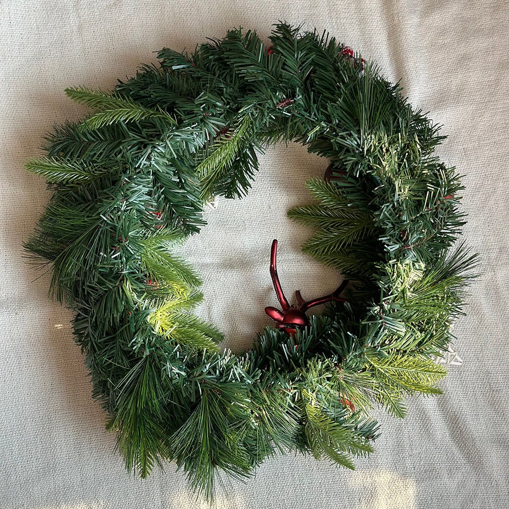 Maroon Reindeer Artifical Wreath for Wall,Door and Tree Décor - Little Surprise BoxMaroon Reindeer Artifical Wreath for Wall,Door and Tree Décor