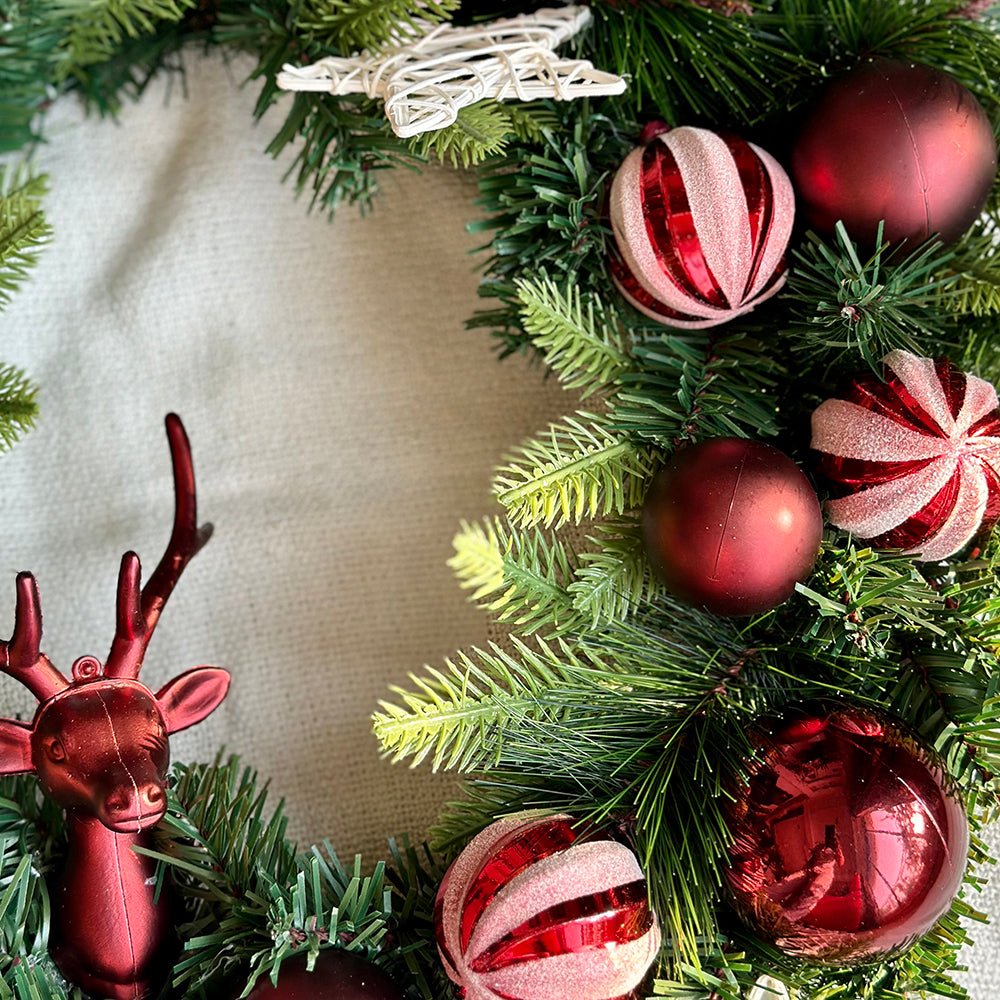 Maroon Reindeer Artifical Wreath for Wall,Door and Tree Décor - Little Surprise BoxMaroon Reindeer Artifical Wreath for Wall,Door and Tree Décor