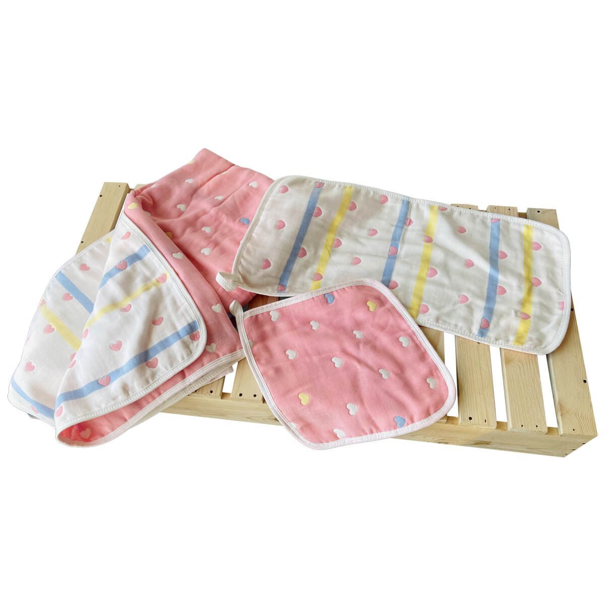 Mini Hearts (Pink) 3 pcs Combo of Muslin Blanket, Square Napkin and Burp Napkin Set - Little Surprise BoxMini Hearts (Pink) 3 pcs Combo of Muslin Blanket, Square Napkin and Burp Napkin Set