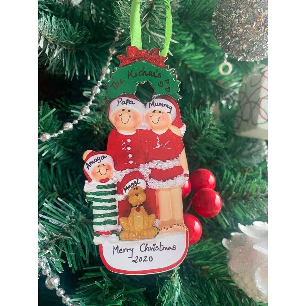 Personalized Wooden Family Tree Ornament (Family of 3) with a Pet - Little Surprise BoxPersonalized Wooden Family Tree Ornament (Family of 3) with a Pet