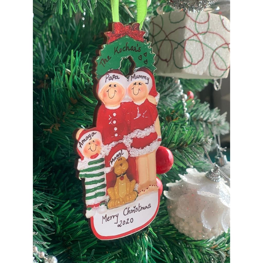 Personalized Wooden Family Tree Ornament (Family of 3) with a Pet - Little Surprise BoxPersonalized Wooden Family Tree Ornament (Family of 3) with a Pet