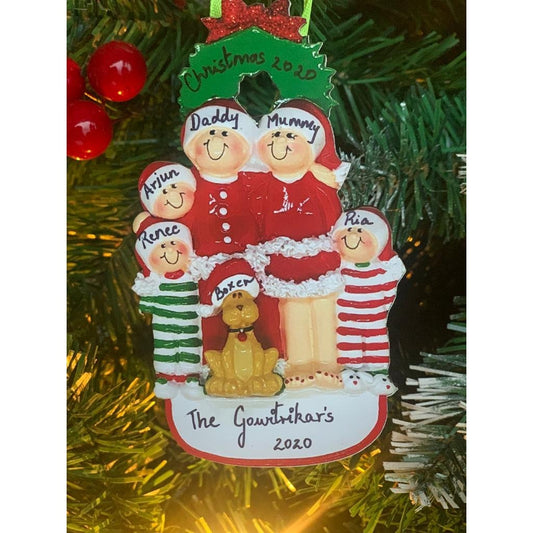 Personalized Wooden Family Tree Ornament (Family of 5) with a Pet. - Little Surprise BoxPersonalized Wooden Family Tree Ornament (Family of 5) with a Pet.