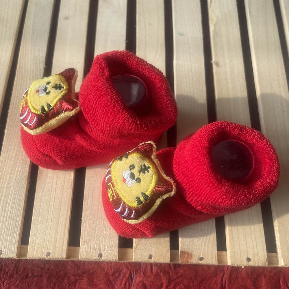 Shimmer Red Lucky Chinese New Year Cat christmas themed Booties/Socks  for Christmas Party, 0-12 months - Little Surprise BoxShimmer Red Lucky Chinese New Year Cat christmas themed Booties/Socks  for Christmas Party, 0-12 months